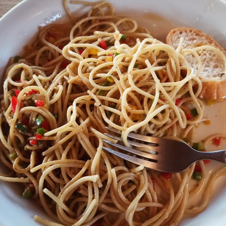review photo of Navíos Spagueti al ajo shared by @fafita3 on 22 Jun 2021 - review