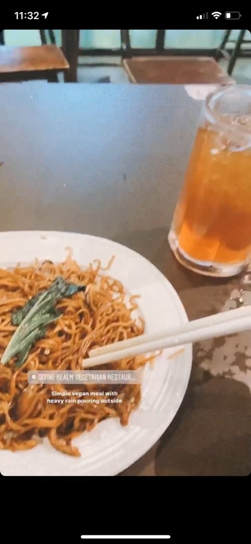 photo of Divine Realm Vegetarian Restaurant Fried mushroom ramen (veganized) shared by @amytannn on  20 Nov 2019 - review