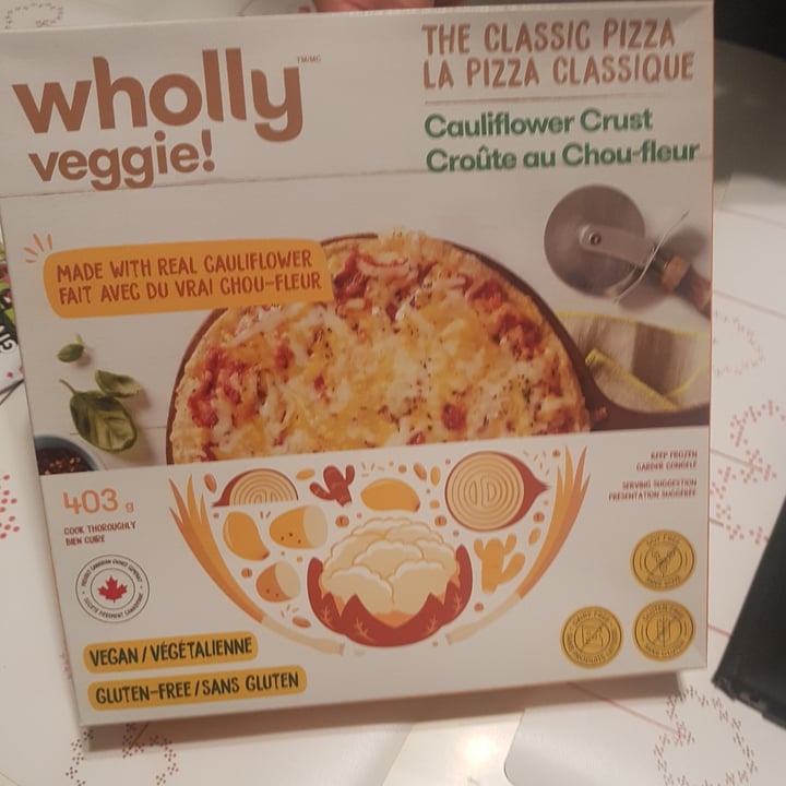 photo of Wholly veggie Margherita pizza with cauliflower crust shared by @moryski on  17 Jun 2020 - review