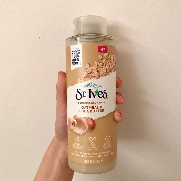 photo of St. Ives Oatmeal and Shea Butter Soothing Shower Gel shared by @appleappleamanda on  29 Oct 2020 - review