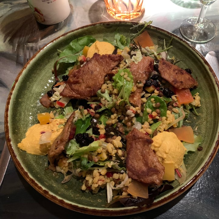 photo of Restaurant AAP Green kebab salad shared by @dirk-jan on  31 Jan 2022 - review