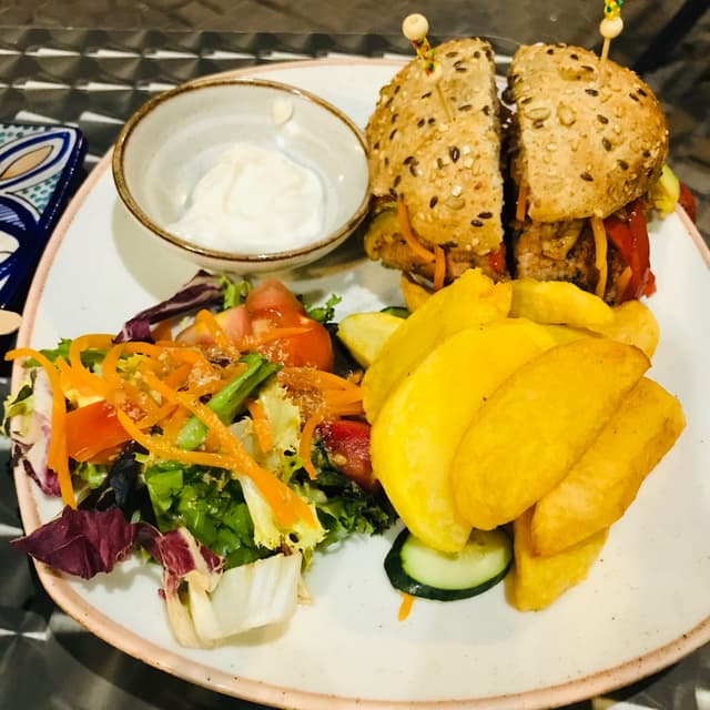 Foto do prato “Hamburguesa Vegana De Seitan”