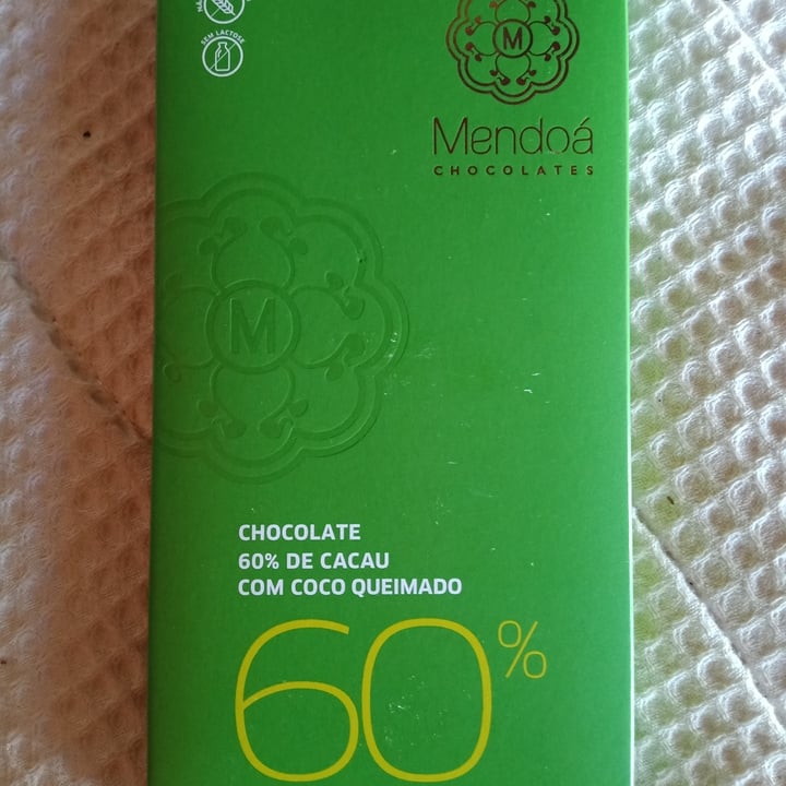 photo of Mendoá chocolates Chocolate 60% com Coco Queimado shared by @martacastello on  02 Nov 2022 - review