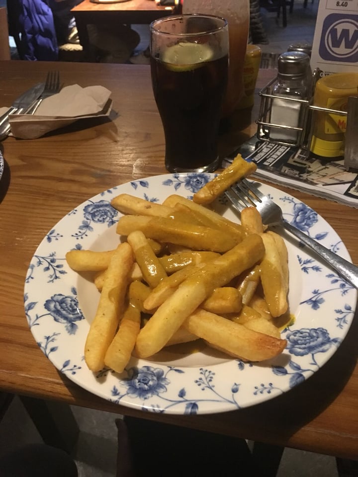 photo of The Highland Laddie Chips And Curry Sauce shared by @carbigail on  28 Dec 2019 - review