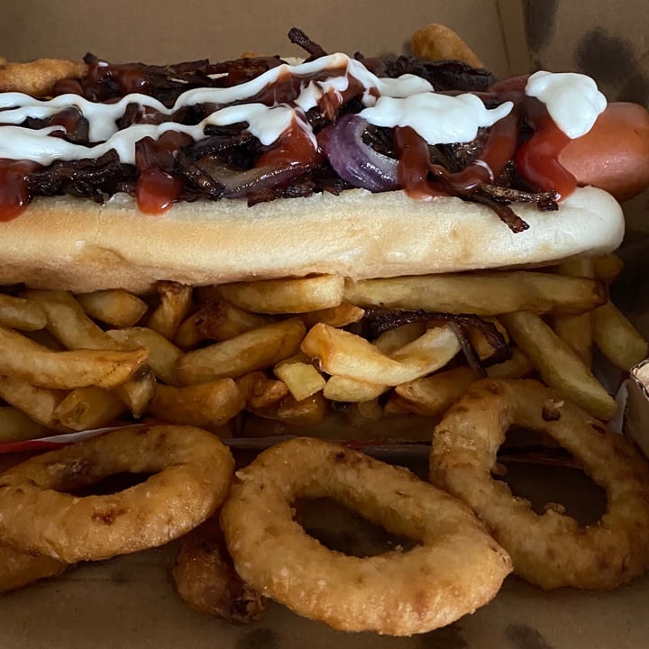 photo of Savage Slice Classic Hot Dog shared by @plantsareallweneed on  18 Apr 2021 - review