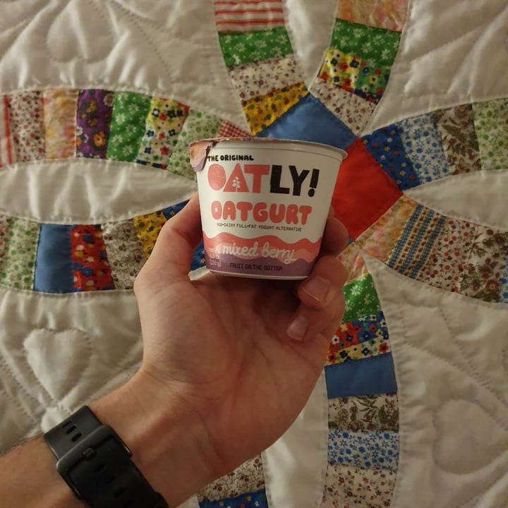 photo of Oatly Oatgurt Mixed Berry shared by @paniwilson on  06 Jan 2022 - review