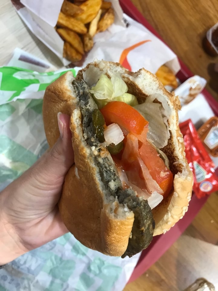 photo of Burger King Hamburguesa veg Rebel whopper shared by @cristigrafia on  22 Nov 2019 - review