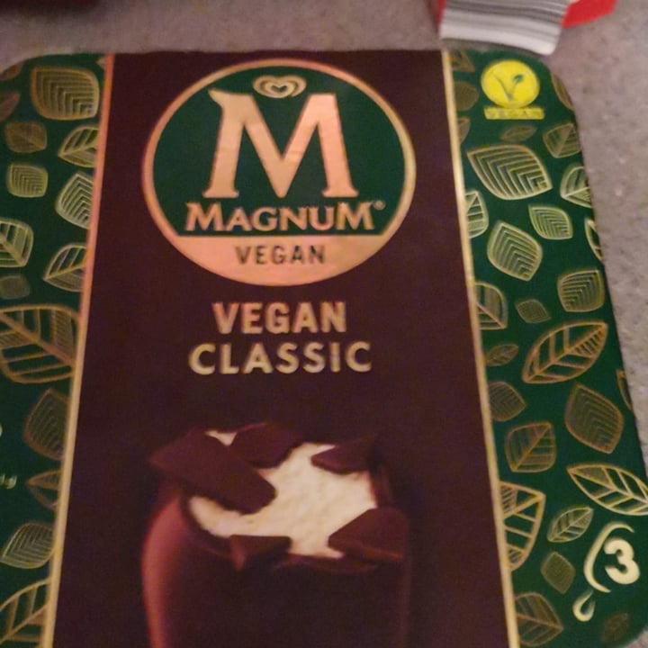 review photo of Magnum Magnum Vegan Almond shared by @babab323 on 19 Dec 2021 - review