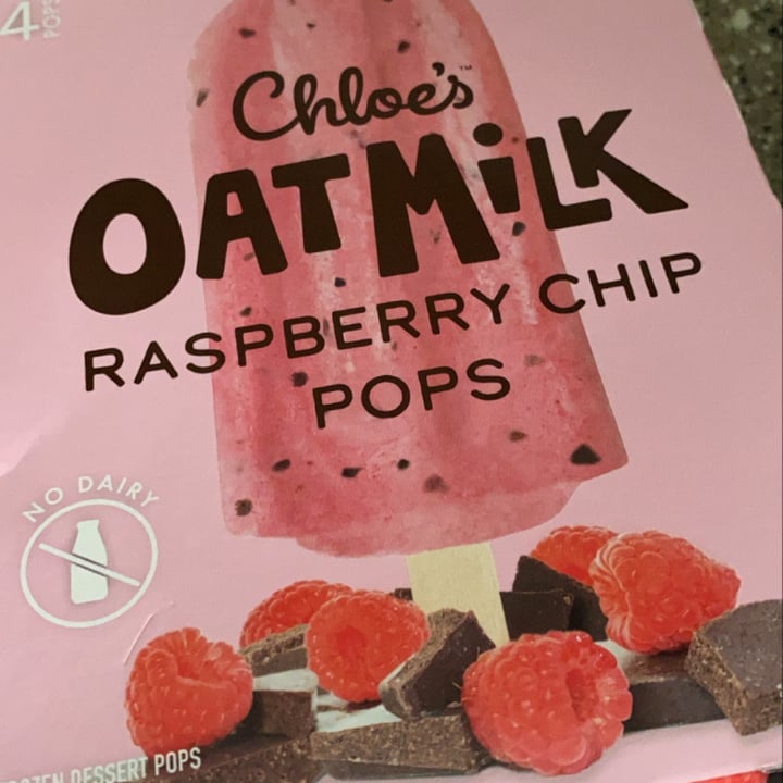 photo of Chloe’s Pops  Oat Milk Raspberry Chip Pops shared by @xbriannax on  28 Jul 2021 - review