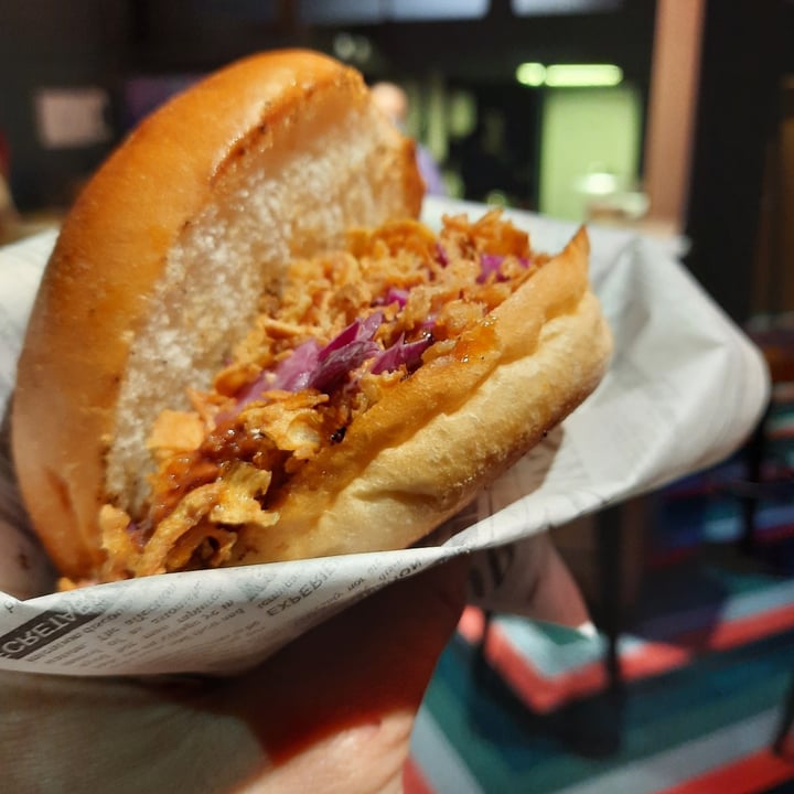 photo of FANTASTIC V BBQ pulled pork sandwich shared by @jaimtt on  13 Nov 2021 - review