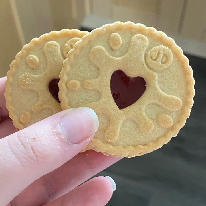 review photo of Jammie Dodgers Jammie Dodgers shared by @amysco on 10 Sep 2020 - review
