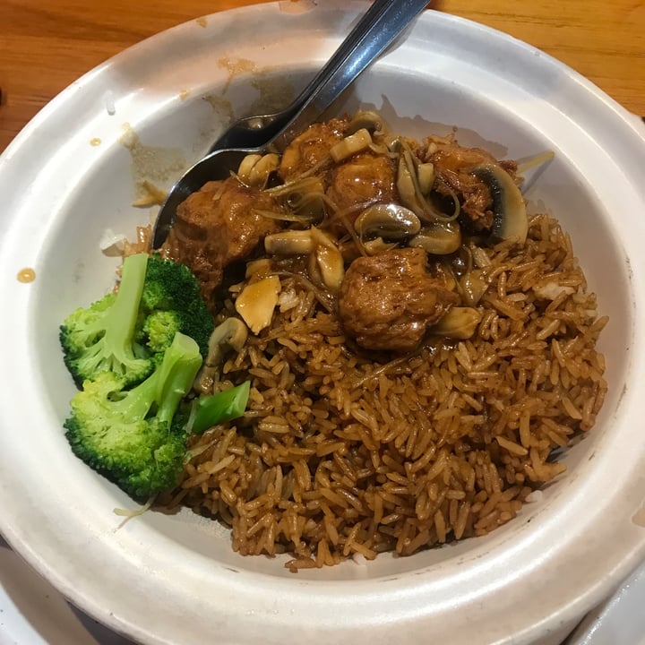 photo of Leaf Corner (Vegetarian) Claypot Rice shared by @mehmehrene on  18 Mar 2022 - review