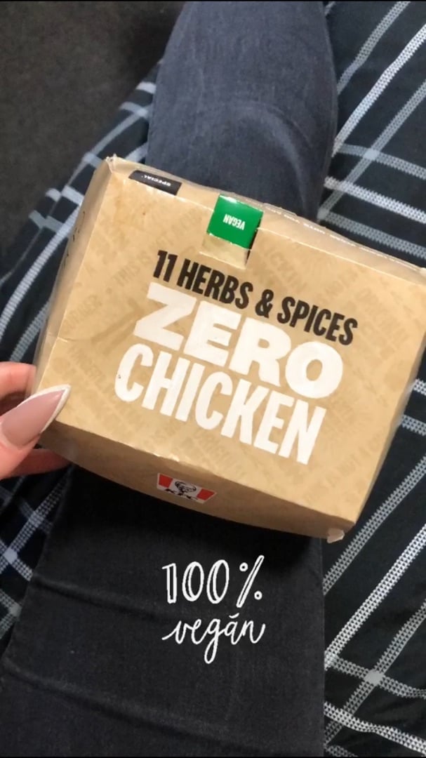 review photo of KFC No Chicken Burger shared by @re4lhorrorshow on 04 Jan 2020 - review