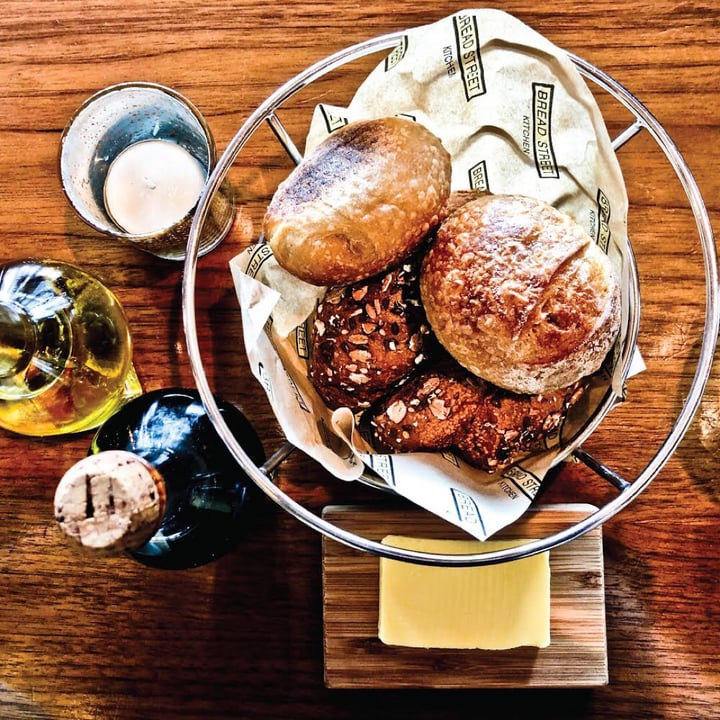 review photo of Bread Street Kitchen Singapore Bread shared by @alettertovegans on 02 Aug 2019 - review