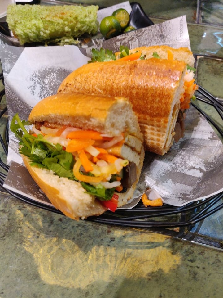 photo of NamNam - Plaza Singapura Lemongrass Tofu Banh Mi shared by @hownowbrownkow on  15 Nov 2019 - review