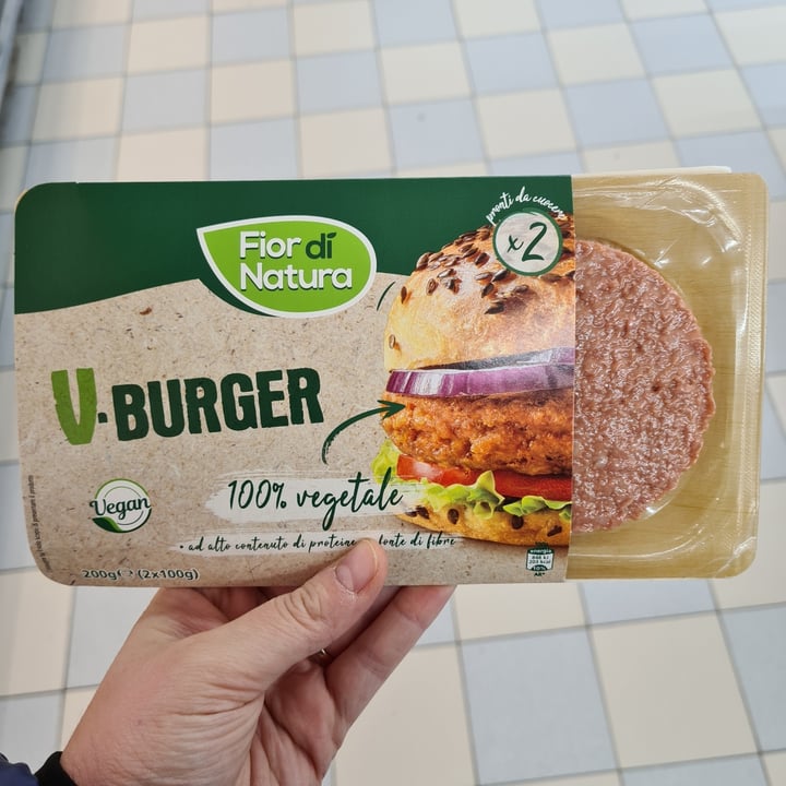 photo of Fior di Natura V-Burger shared by @patti95 on  29 Dec 2021 - review