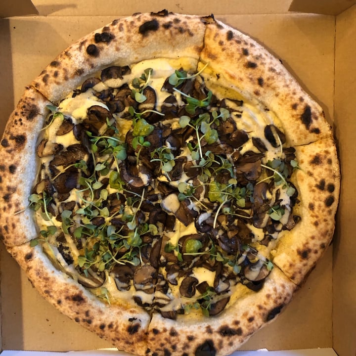 photo of Pura Vita Black Magic Pizza shared by @evolotus on  20 Dec 2020 - review