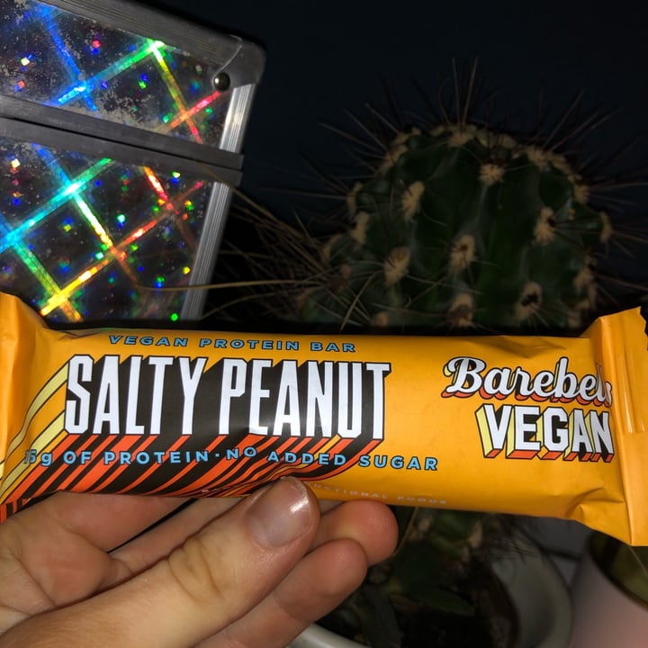 photo of Barebells Vegan Salty Peanut Protein Bar shared by @annaleitner on  10 Nov 2021 - review