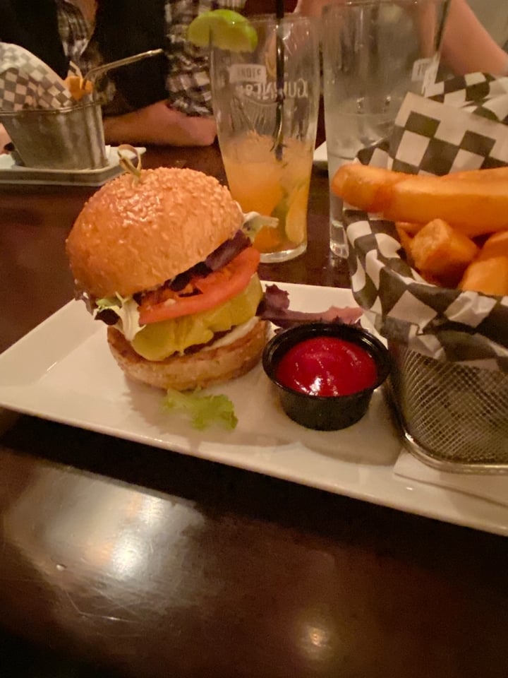 photo of Coach and Horses (Temporarily closed) Beyond Meat Burger shared by @marsveggies on  10 Feb 2020 - review