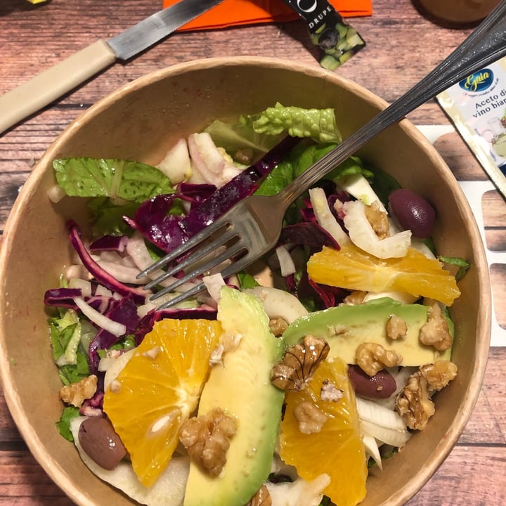 photo of Veg & Veg Gourmet Salad shared by @apprendistaveg on  16 Sep 2021 - review