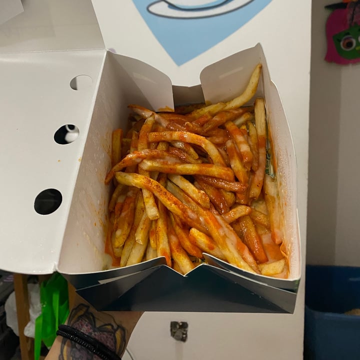 photo of On Bun Plant Based Burgers Saucy Fries shared by @adhara on  07 Mar 2021 - review