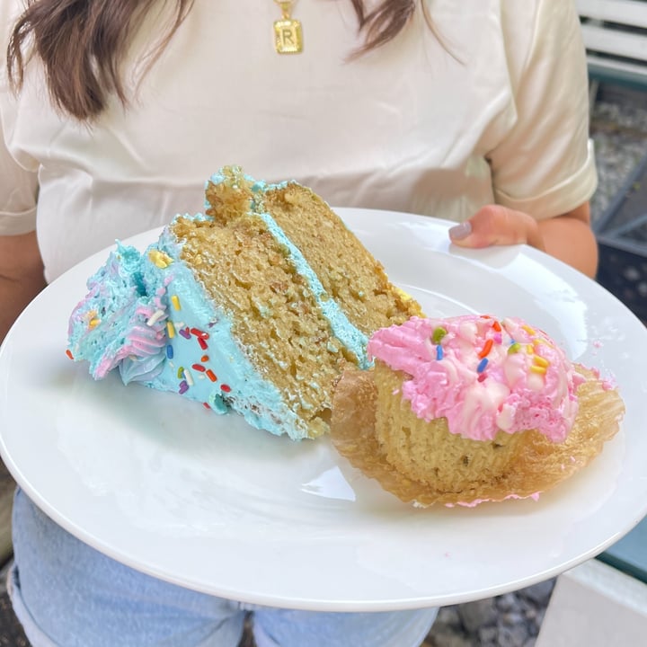 photo of The Wild Cow Rice Crispies Cake shared by @lizmaselli on  25 Jun 2021 - review