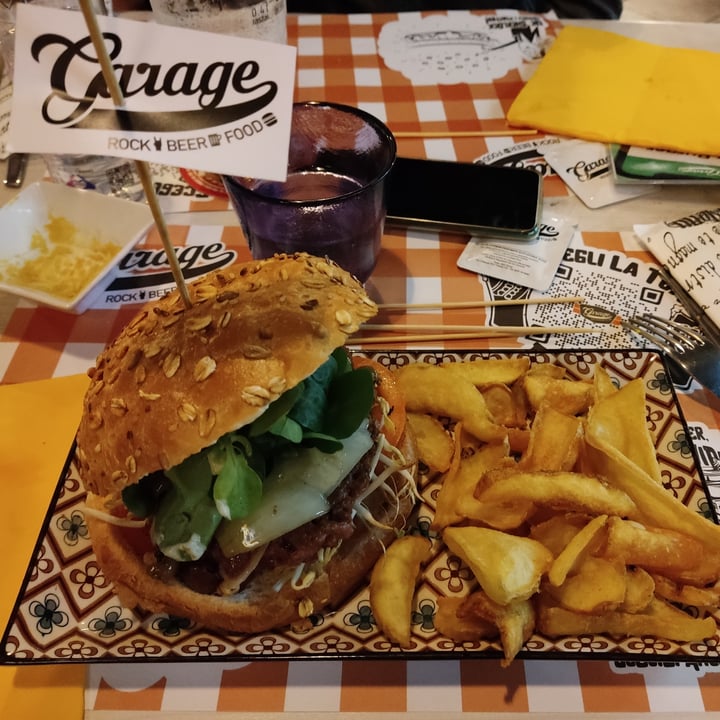 photo of Garage Pub Burger Queen shared by @andre82 on  16 Jan 2022 - review