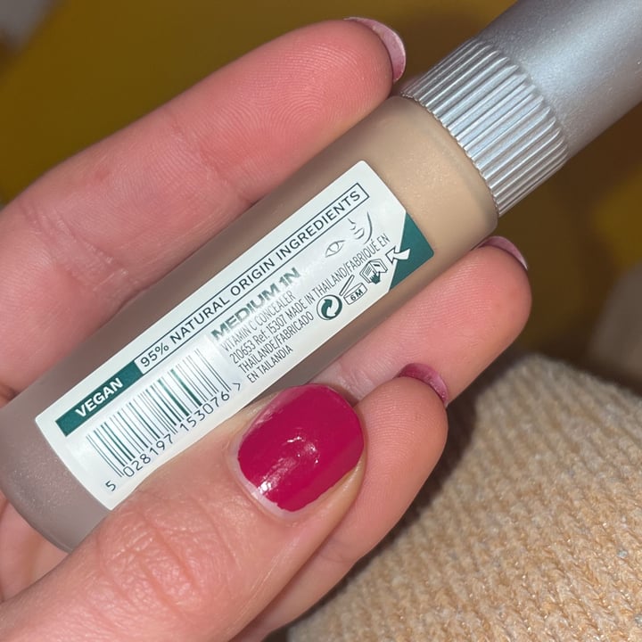 review photo of The Body Shop Concealer shared by @afabrizzi on 26 Apr 2022 - review
