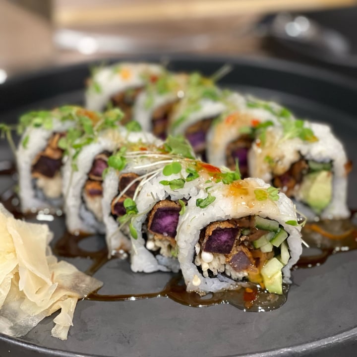photo of Beyond Sushi (W 37th Street) Ube crunch roll shared by @htrfung on  14 Mar 2022 - review