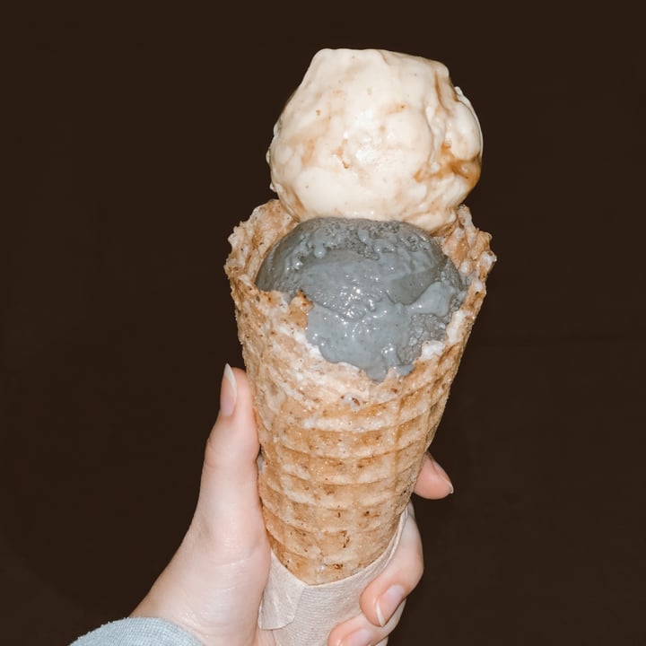 photo of Moo Shu Ice Cream & Kitchen Black Sesame Vegan Ice Cream shared by @valboileau on  22 Jun 2020 - review