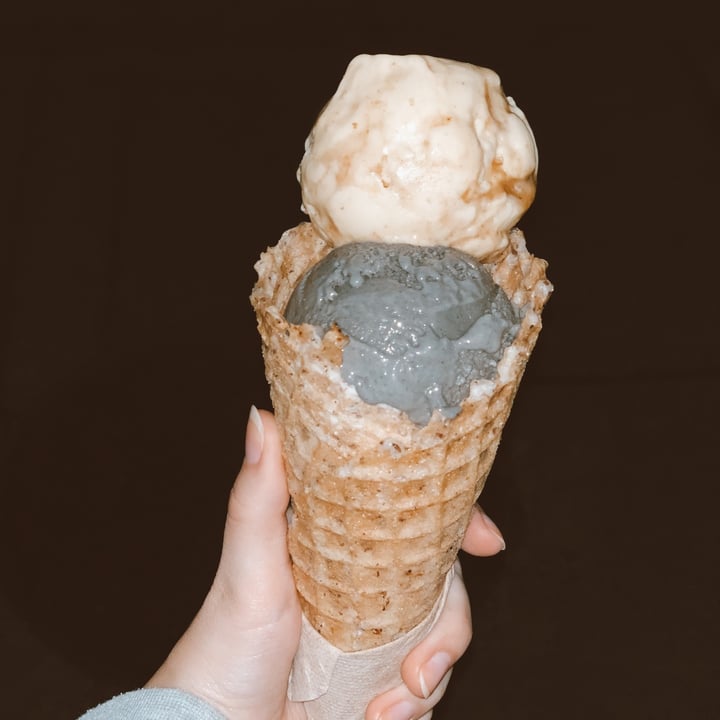 review photo of Moo Shu Ice Cream & Kitchen Black Sesame Vegan Ice Cream shared by @valboileau on 22 Jun 2020 - review