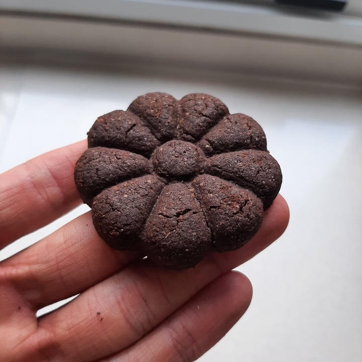 review photo of Cachafaz Galletas de Harina Integral Y Algarroba shared by @theoriginalraccoon on 03 Nov 2021 - review