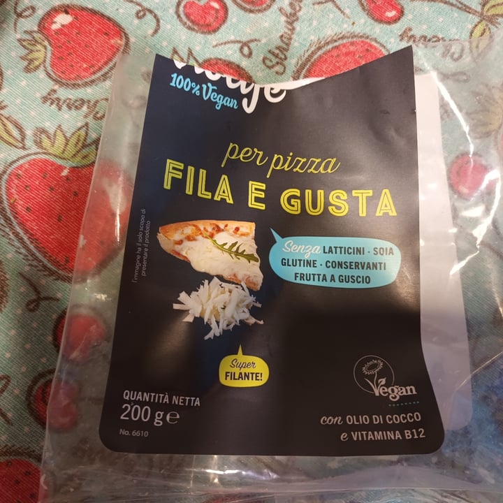 photo of Violife Per pizza fila e gusta shared by @elyrunveg on  18 Mar 2022 - review