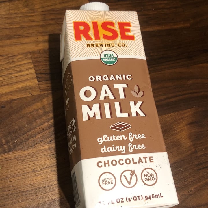 photo of Rise Nitro Brewing Co. Chocolate Oatmilk shared by @austindobbins on  07 Dec 2021 - review