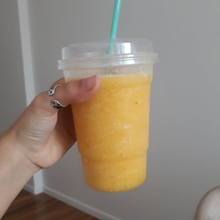 photo of Gratitude Licuado de mango, banana, y maracuya shared by @maiamichelis on  25 May 2022 - review