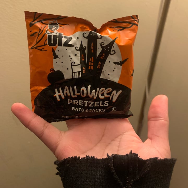 review photo of Pretzel crisps Pretzel Crisps shared by @ceciitud0n on 17 Dec 2022 - review