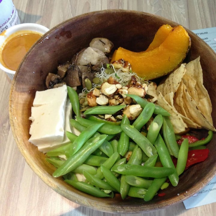 photo of La Juiceria Superfoods Signature Buddha bowl shared by @liberationbby on  09 Jan 2020 - review