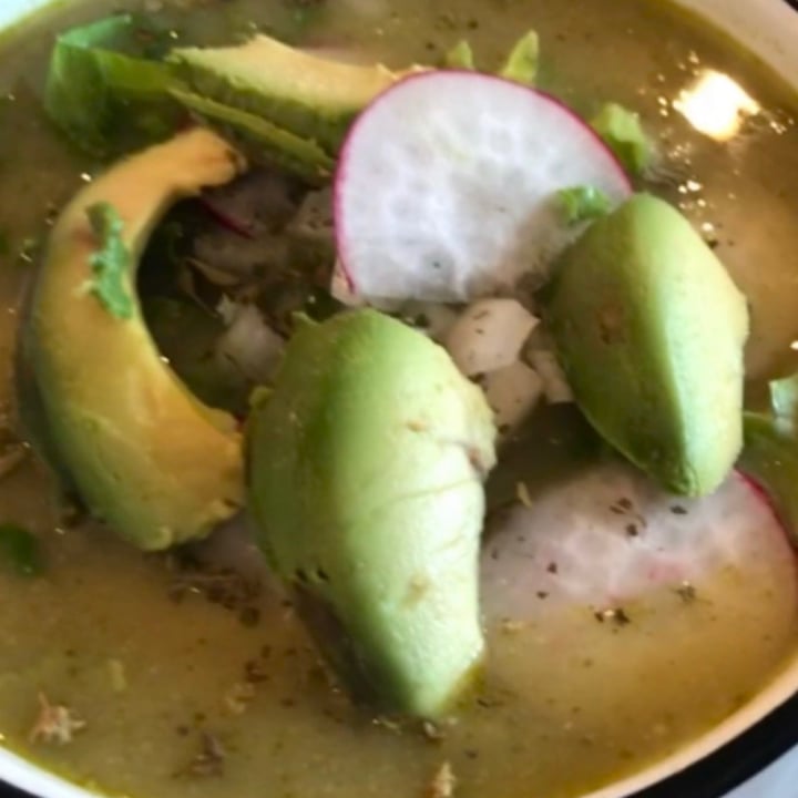 photo of Distrito VE Pozole verde shared by @anagabyveg on  08 Oct 2020 - review
