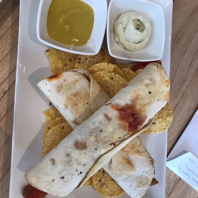 「Fajitas de jackfruit, alubias rojas y verduras」の料理の写真