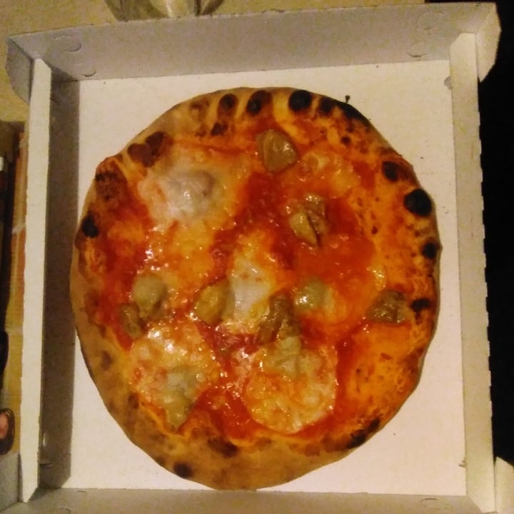 photo of Pizzeria Il Fornaretto Margherita Con Mozzarella Di Riso E Porcini shared by @spusu on  07 Apr 2022 - review