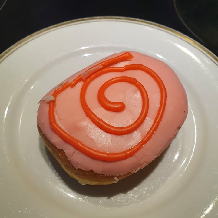 photo of Dunkin’ Donuts Vegan Strawberry Swirl shared by @jany666 on  06 Oct 2021 - review