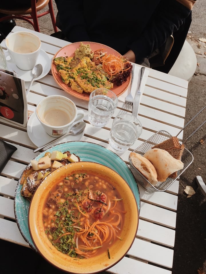review photo of Café Frida Vegane Bohne (Baked beans + mini french toast) shared by @janakup on 10 Mar 2020 - review