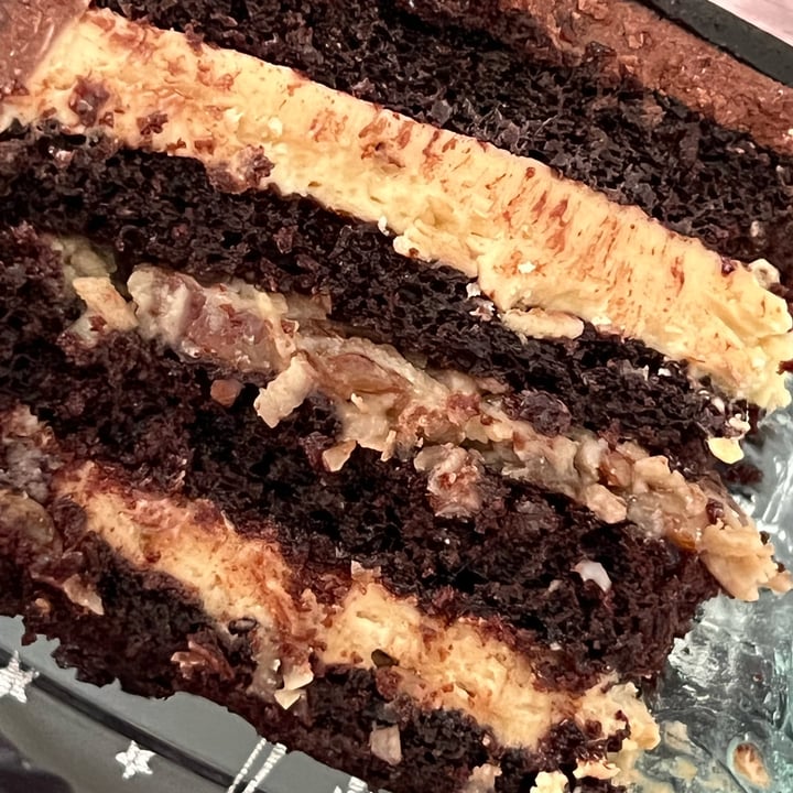 photo of Kal'ish Whiskey Gone Coco-Nuts Chocolate Cake shared by @revoltingviolet on  14 Jan 2022 - review