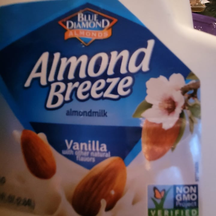 photo of Blue Diamond Vanilla Almond Milk shared by @judyg5860 on  31 Dec 2020 - review