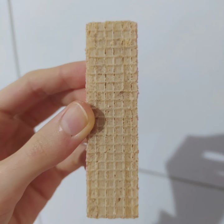 review photo of Linea Wafer integral sabor morango shared by @mariveggy on 10 Jun 2022 - review
