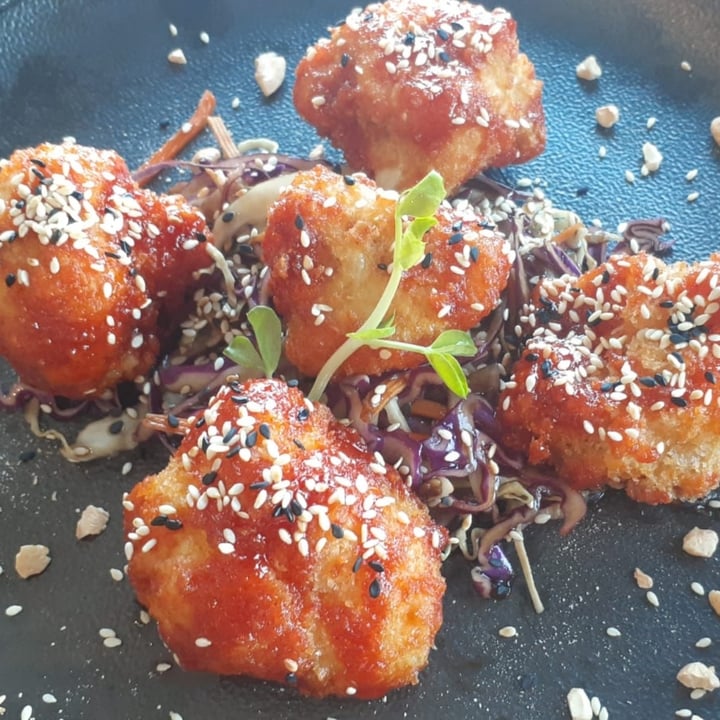 review photo of Harvest Culture Eaterie Cauliflower Wings shared by @lynn4plants on 17 Apr 2022 - review