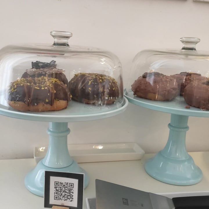 review photo of La Teca Burger Donut pistachos shared by @meloba on 15 May 2021 - review
