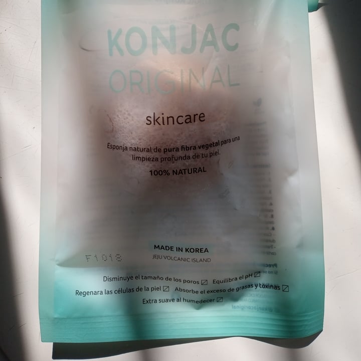 photo of Coony Korean Beauty Lab Esponja Natural Konjac Original shared by @nildatnr on  27 Feb 2022 - review
