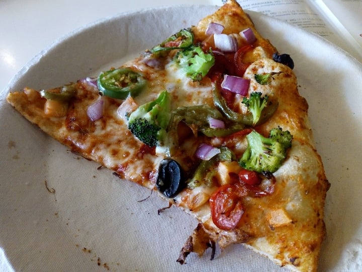 review photo of Veggie Crust - Somerville Garden vegetable Pizza shared by @mraghz on 20 Oct 2018 - review