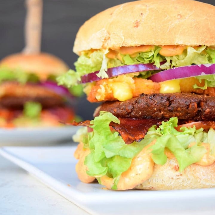 photo of Veganbar Burger of the Month shared by @happy-bug on  01 May 2020 - review